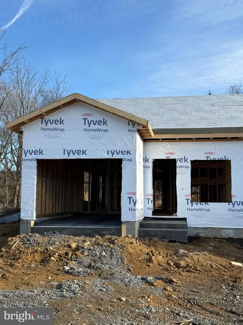 335 Lora Dr, Woodstock, VA 22664 - Image #2