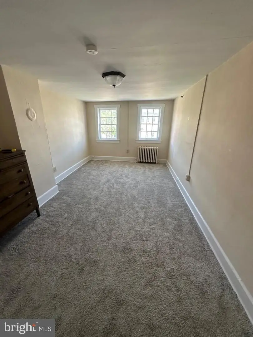 242 N Main St, Woodstock, VA 22664 - #3