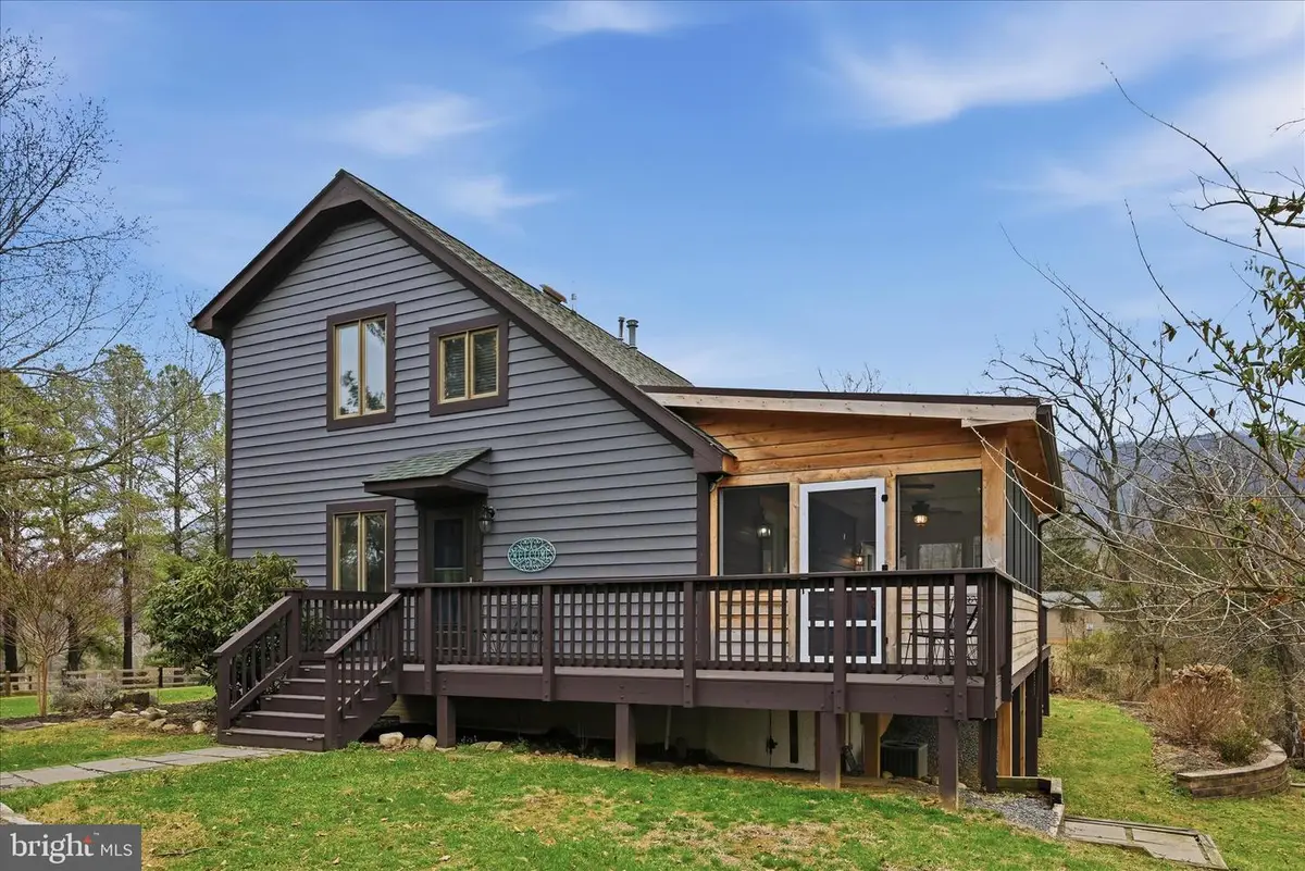 325 Fox Ridge Dr, Strasburg, VA 22657 - #1