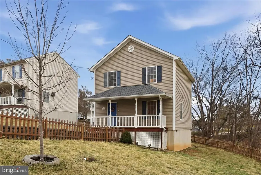 322 Alsberry St, Strasburg, VA 22657 - #2