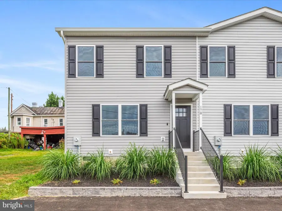 178 Bank St, Mount Jackson, VA 22842 - #2