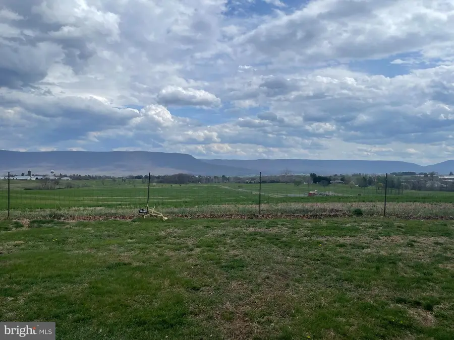 8570 S Middle Rd, Mount Jackson, VA 22842 - #2