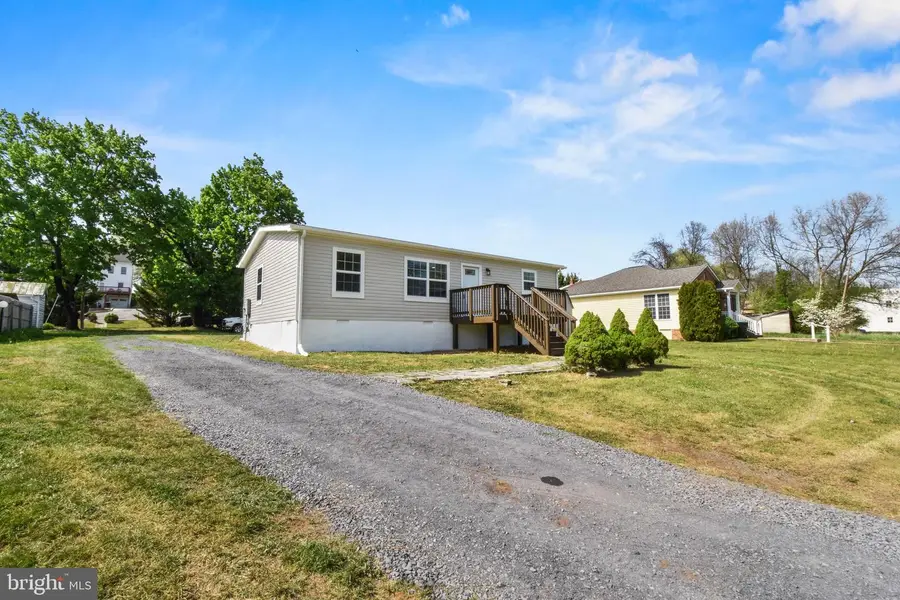 136 S Water St, Woodstock, VA 22664 - #2