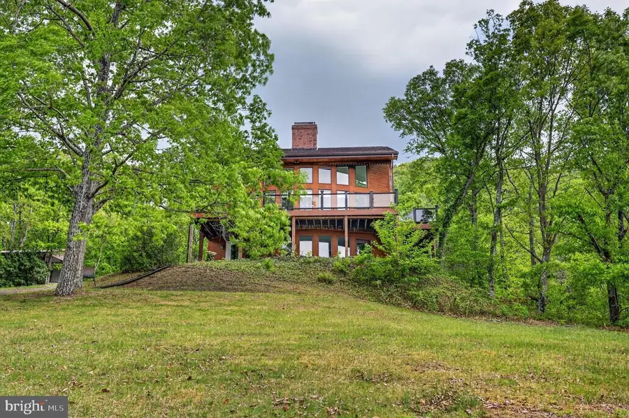 334 Tomahawk Ln, Edinburg, VA 22824 - #2