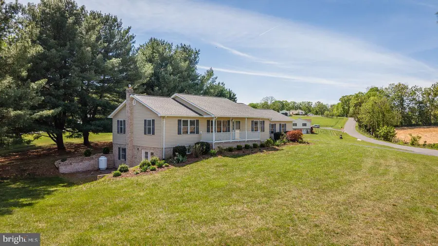 1018 Coffman Rd, Edinburg, VA 22824 - #2