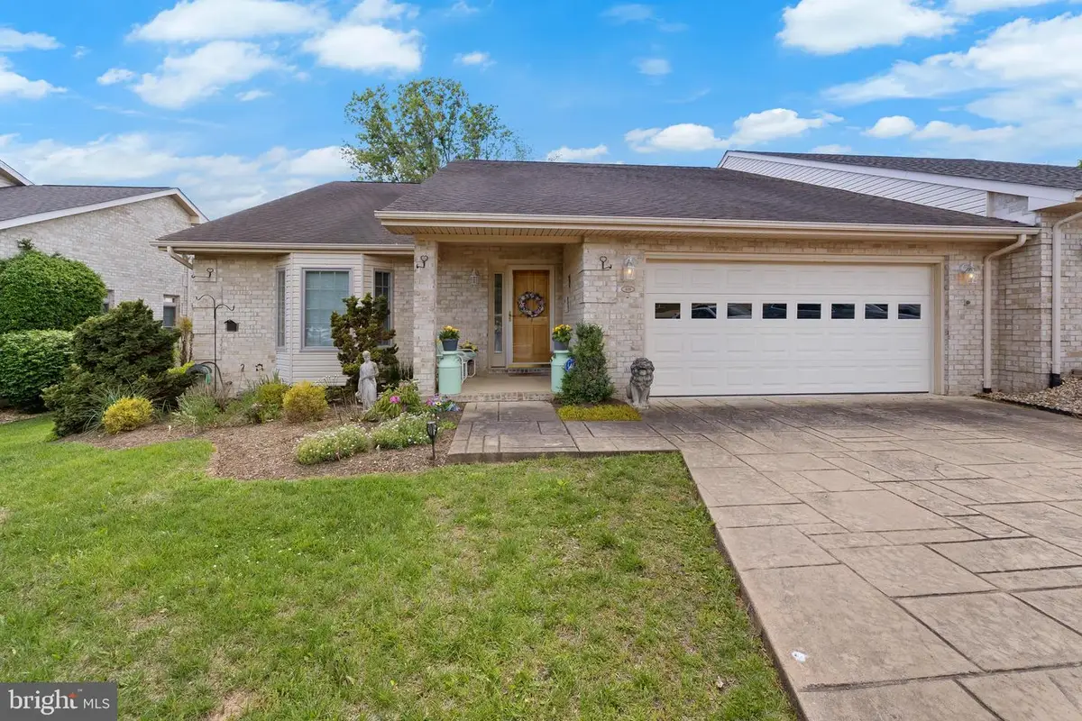 609 Kestrel Ct, Woodstock, VA 22664 - #1