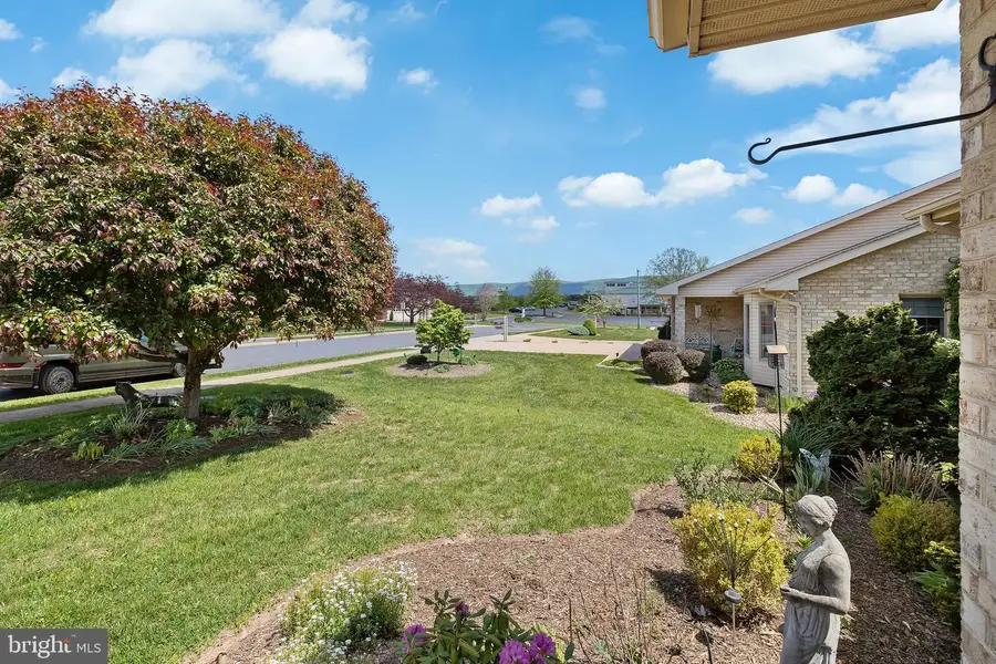 609 Kestrel Ct, Woodstock, VA 22664 - #2