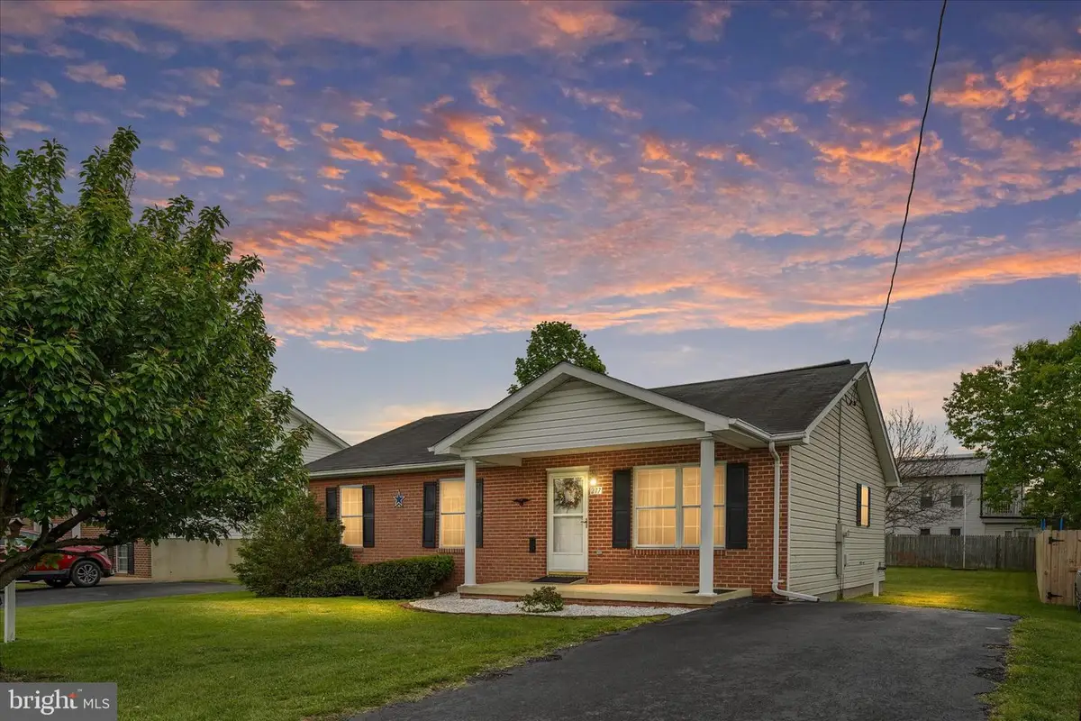 277 Miller Dr, Strasburg, VA 22657 - #1