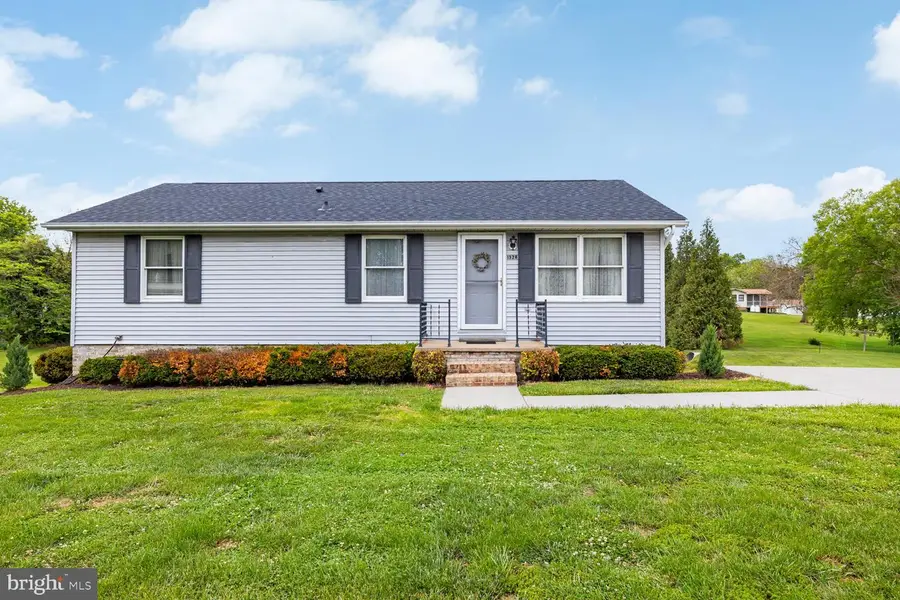 1328 Hahns Ln, Toms Brook, VA 22660 - #2