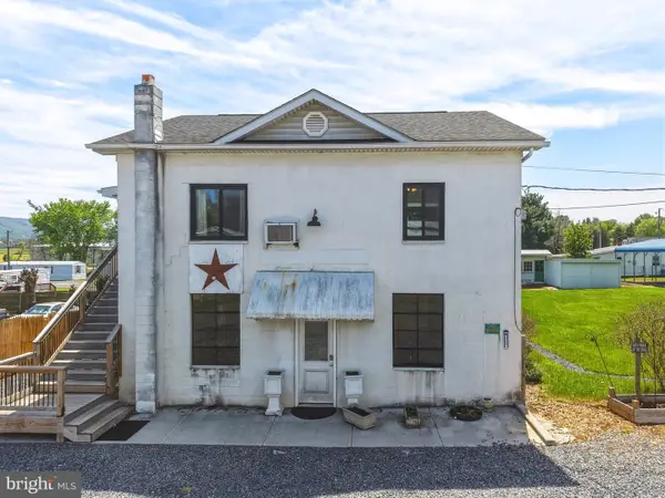 155 Center St, MOUNT JACKSON, VA 22842