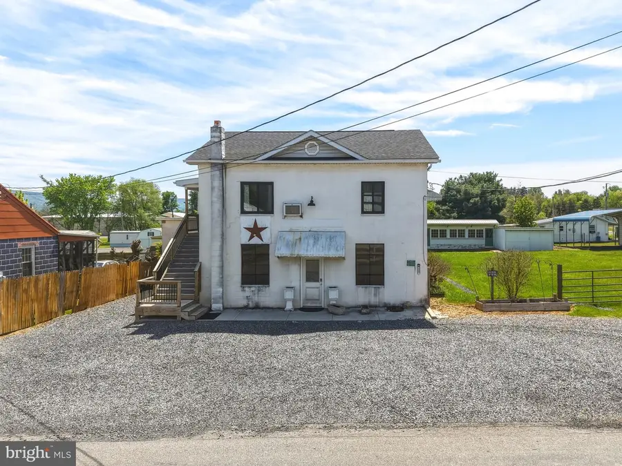 155 Center St, Mount Jackson, VA 22842 - #2