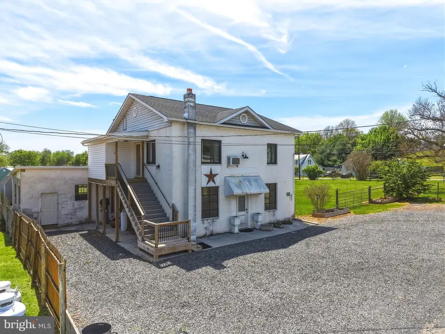 155 Center St, Mount Jackson, VA 22842 - #3