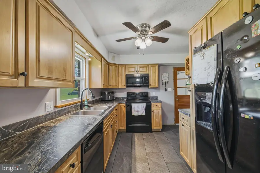 380 E Reservoir Rd, Woodstock, VA 22664 - #3