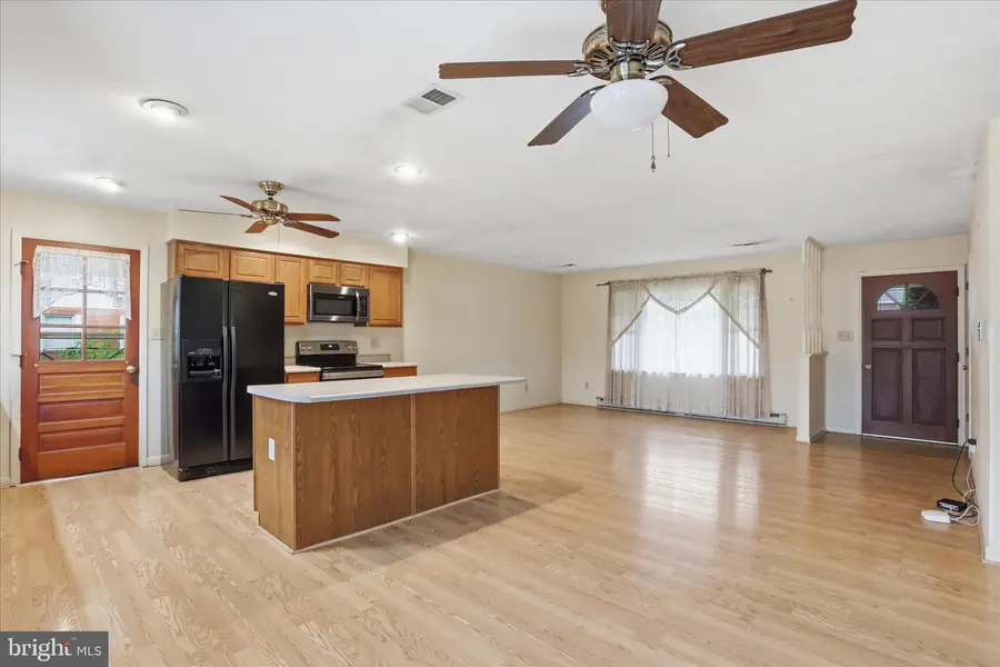 317 Dawn Ave, Woodstock, VA 22664 - #3