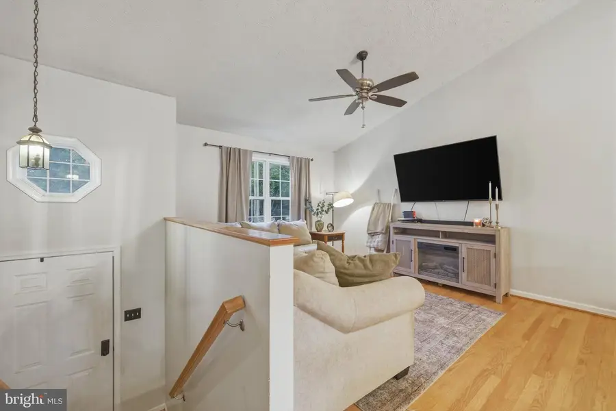 658 W King St, Strasburg, VA 22657 - #3