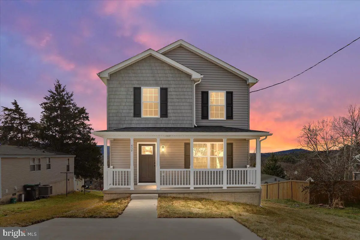 209 East Locust St, Woodstock, VA 22664 - #1
