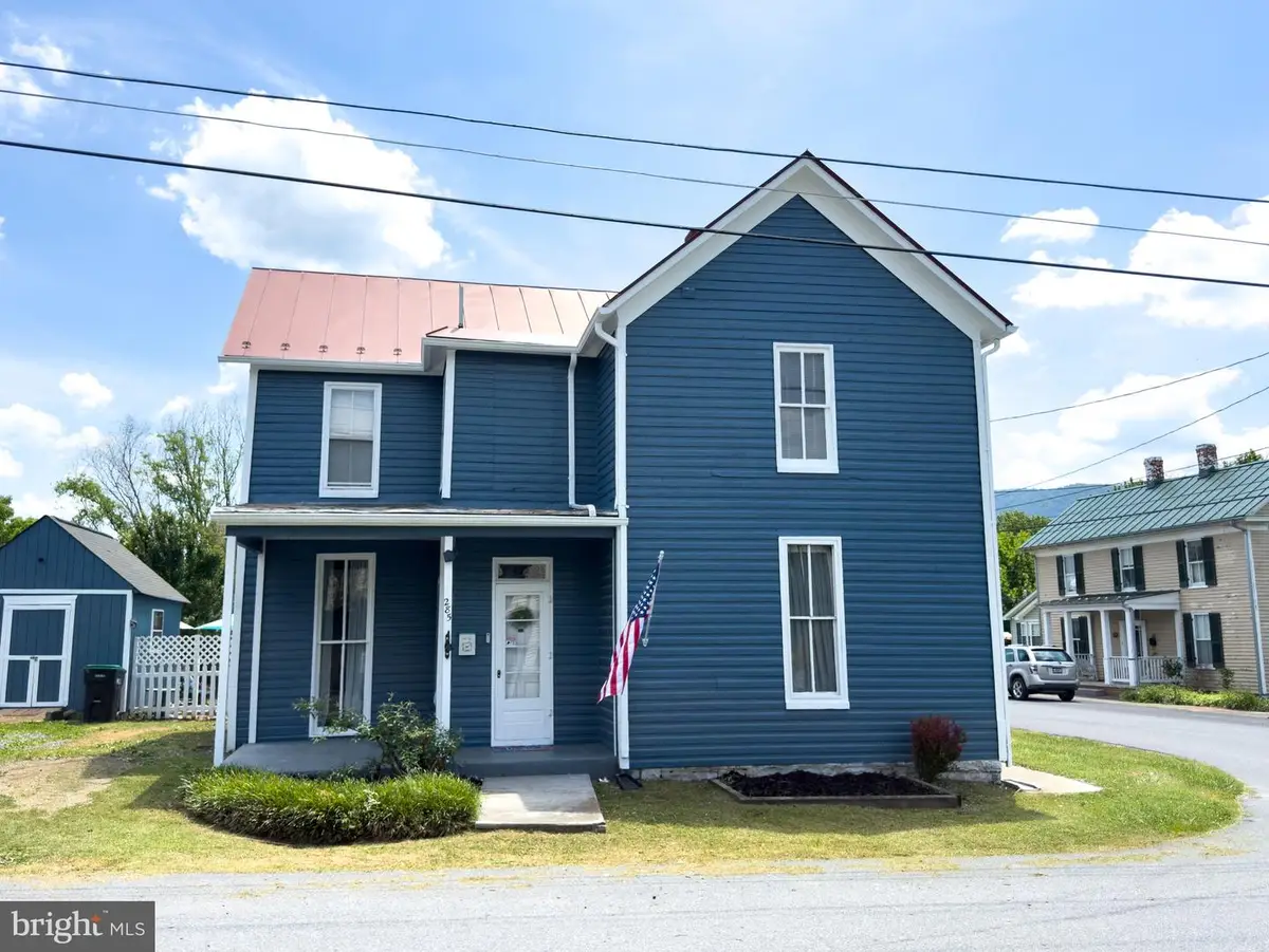 285 S Massanutten St, Strasburg, VA 22657 - #1