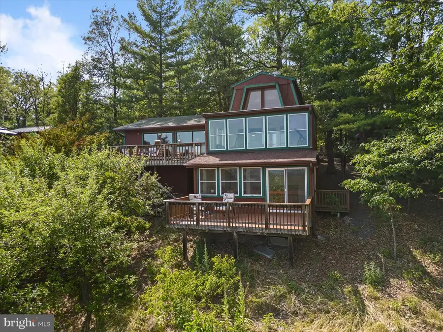 685 N Maple, Mount Jackson, VA 22842 - #2