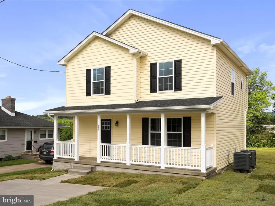120 S Funk St, Strasburg, VA 22657 - #2