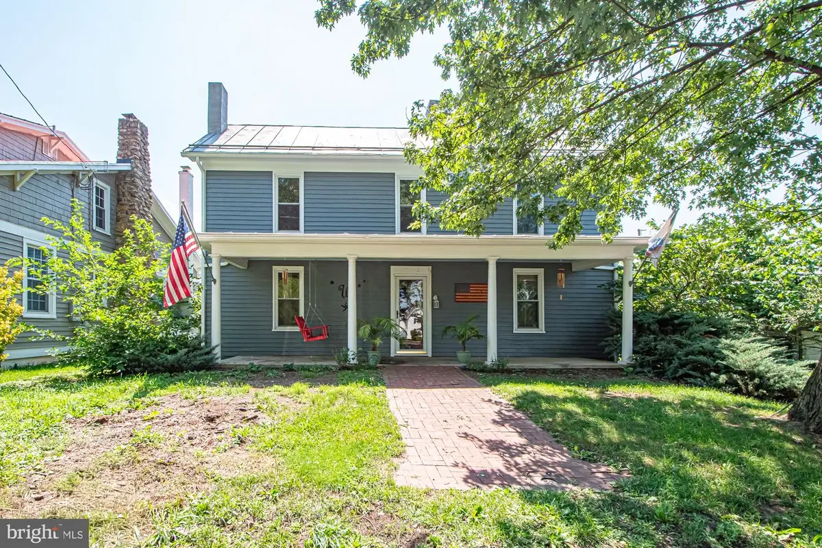 202 Shenandoah Ave, Edinburg, VA 22824 - #1