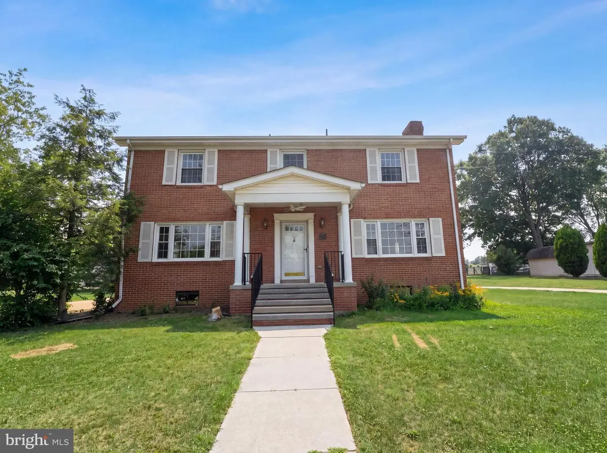 494 Walton St, Strasburg, VA 22657 - #1