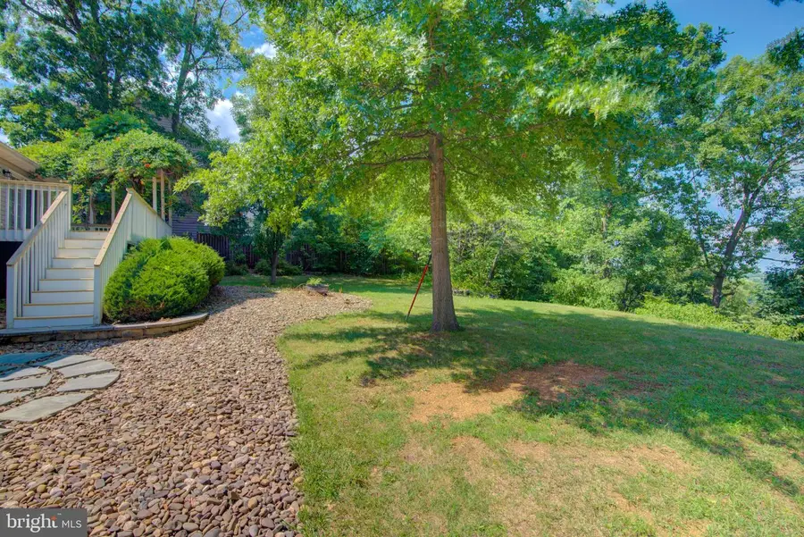 47 Stuart Ct, Strasburg, VA 22657 - #2