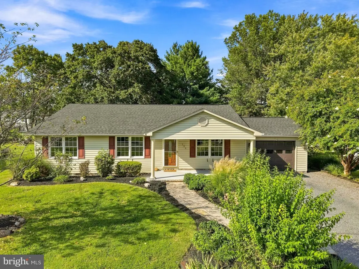 106 Cooper St, Edinburg, VA 22824 - #1