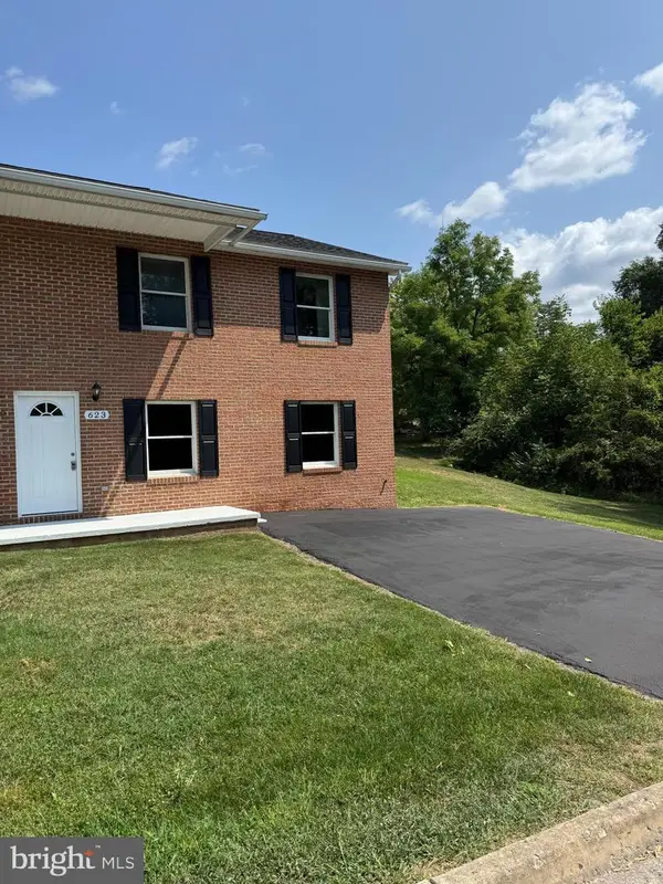 623 Thompson St, STRASBURG, VA 22657