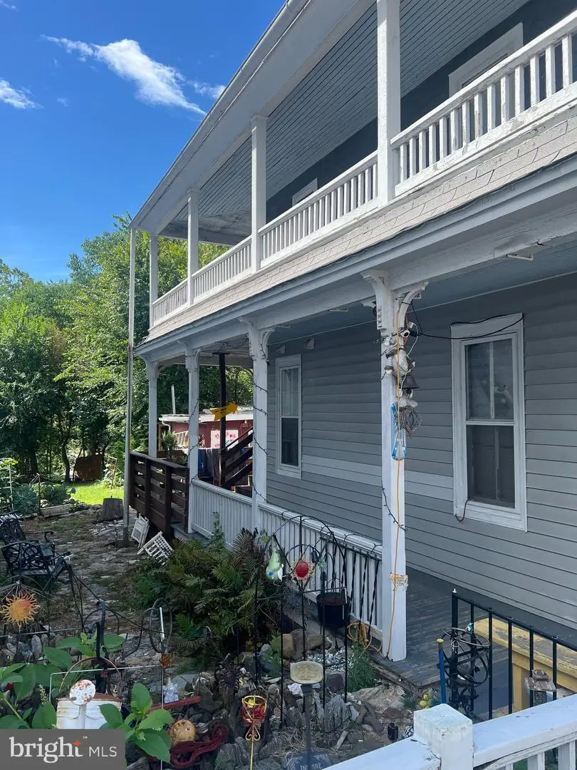 105 N Main St, Edinburg, VA 22824 - #2