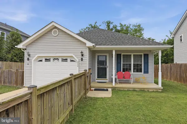 264 S Loudoun St, STRASBURG, VA 22657