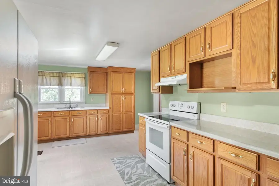 93 Meadow Mills Rd, Strasburg, VA 22657 - #2