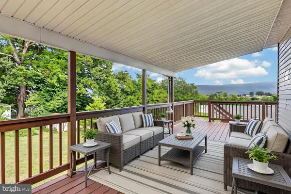 358 W Spring St, WOODSTOCK, VA 22664