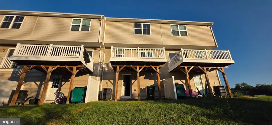 103 Williams St, Strasburg, VA 22657 - #2