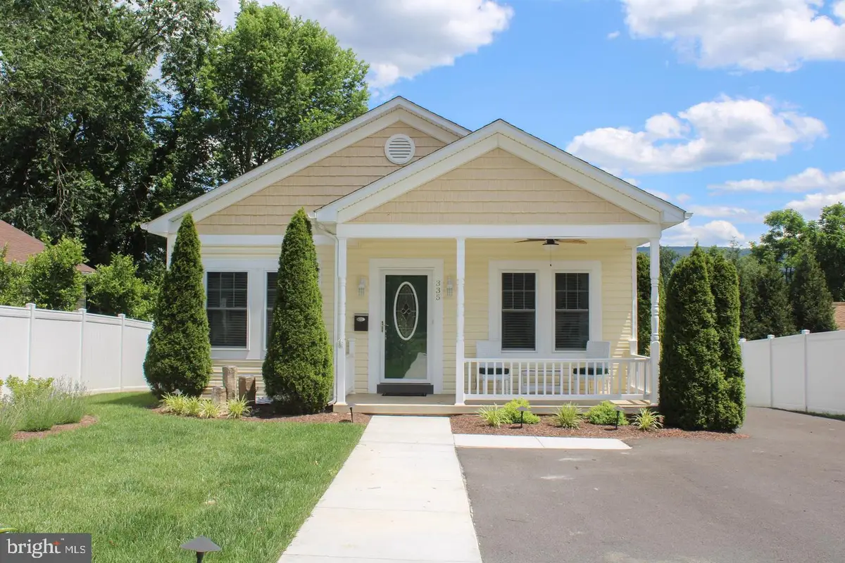 335 S Commerce St, Woodstock, VA 22664 - #1