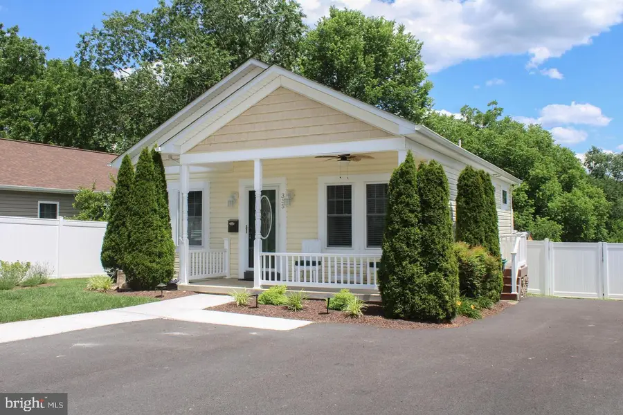 335 S Commerce St, Woodstock, VA 22664 - #2