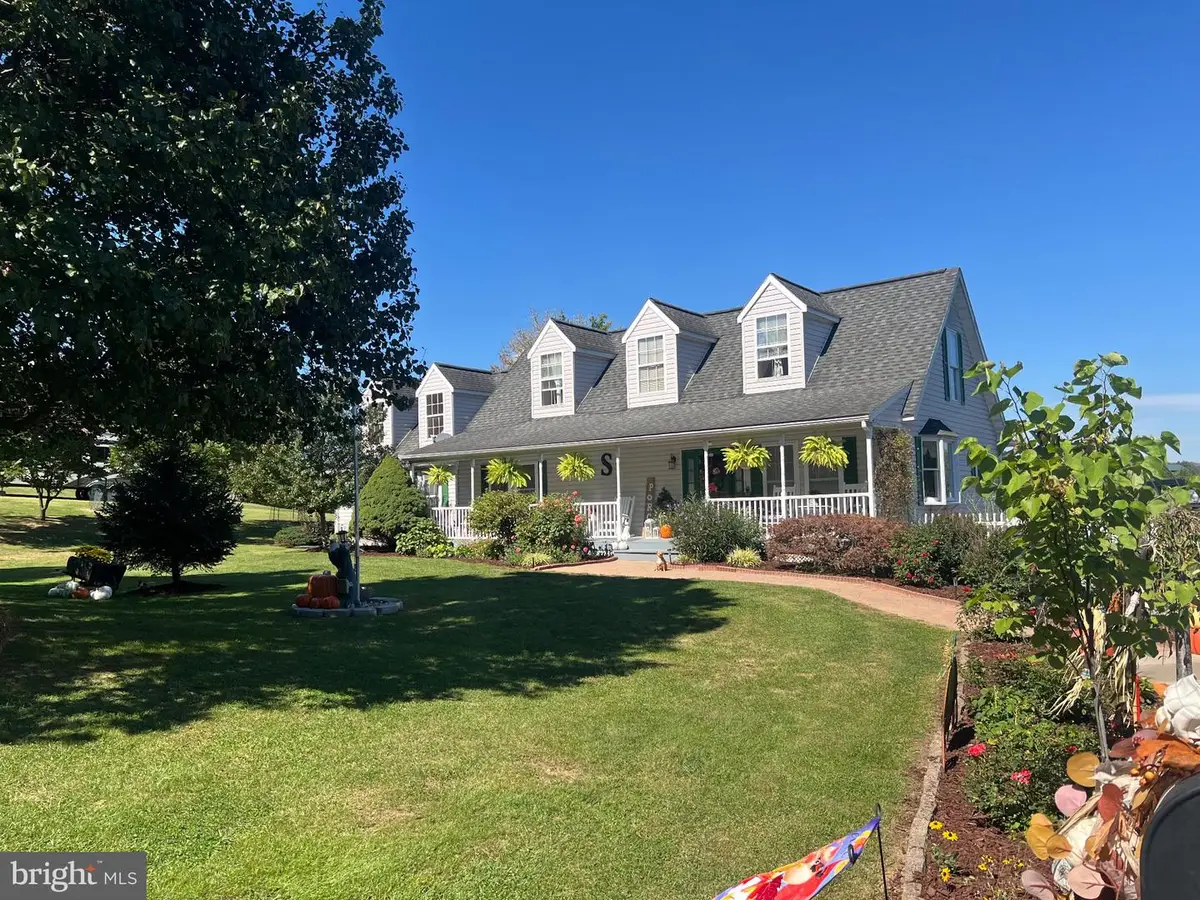 273 Roberts Rd, Toms Brook, VA 22660 - #1
