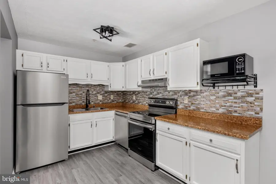 225 Brandy Ct #j-3, Strasburg, VA 22657 - #2