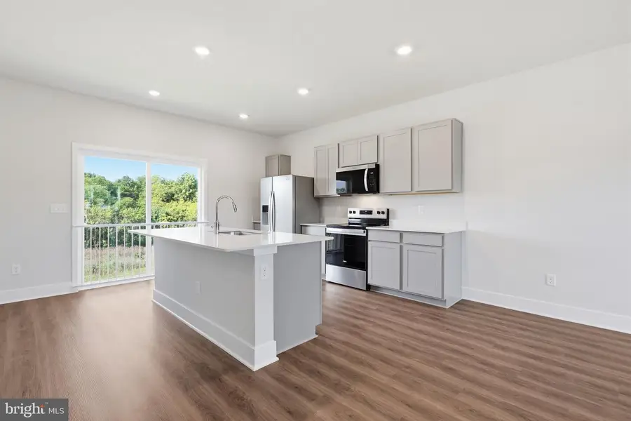 460 Sophie St, Strasburg, VA 22657 - #3