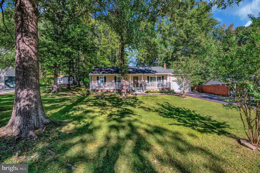 844 Stonewall Ln, Fredericksburg, VA 22407 - Image #2