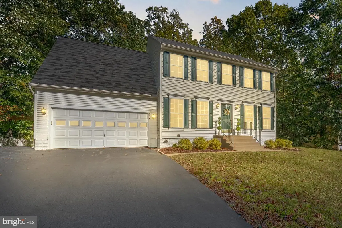 9419 Hickory Hill Dr, Fredericksburg, VA 22408 - Image #1