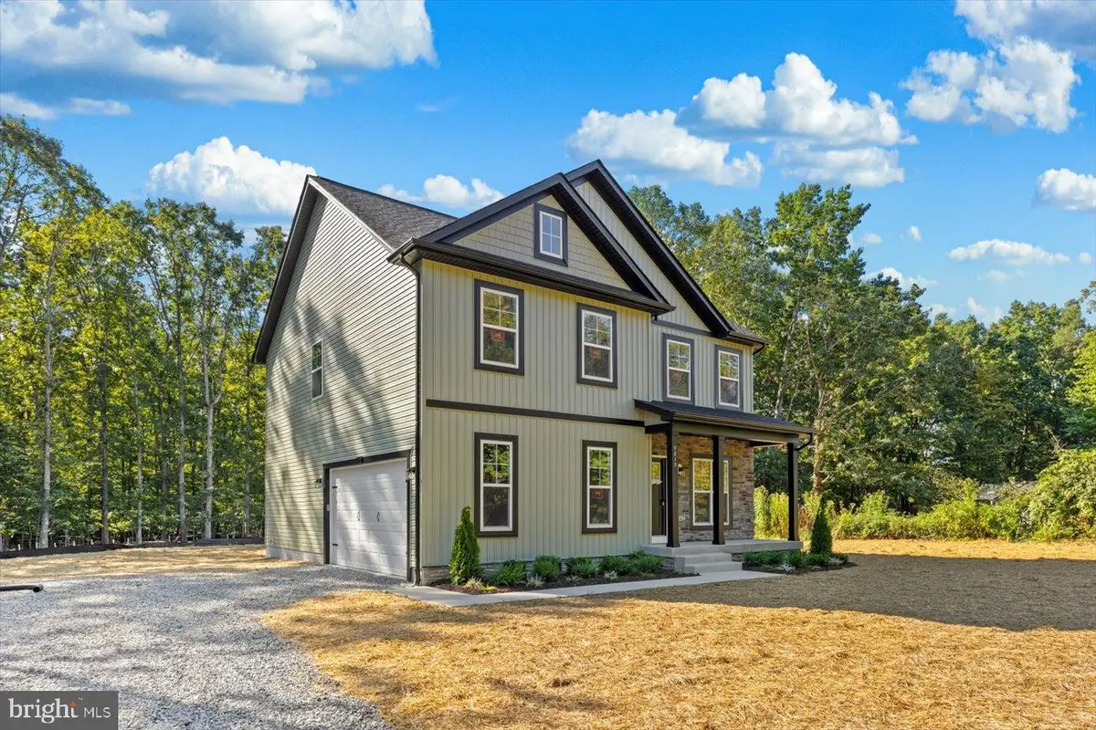 9019 Smiths Bend Rd, Fredericksburg, VA 22407 - Image #1