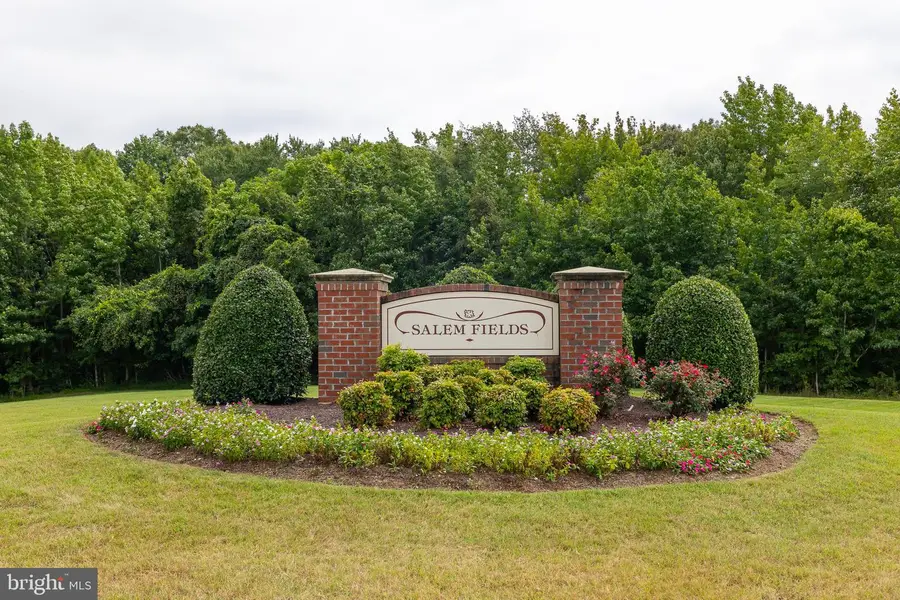 11015 Scottwood Ln, Fredericksburg, VA 22407 - Image #2