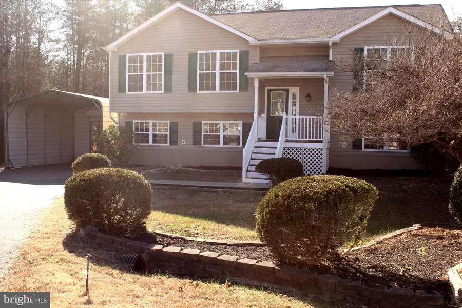 10402 Skinner Hill Dr, Fredericksburg, VA 22408 - Image #2