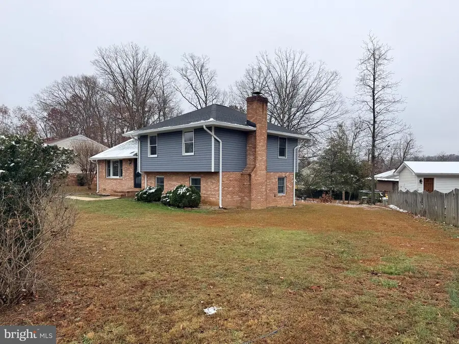 537 Butternut Dr, Fredericksburg, VA 22408 - Image #3