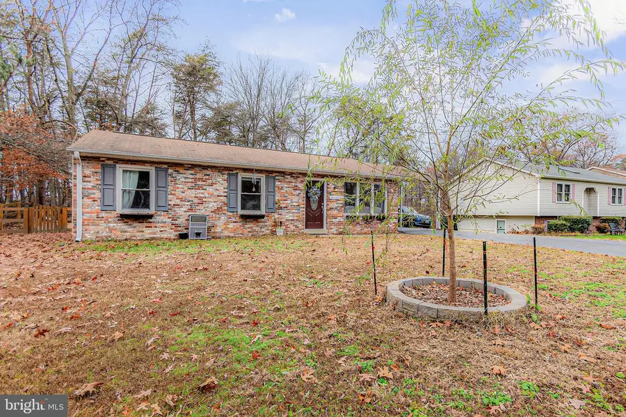 10400 Hillside Ln, Fredericksburg, VA 22408 - Image #2