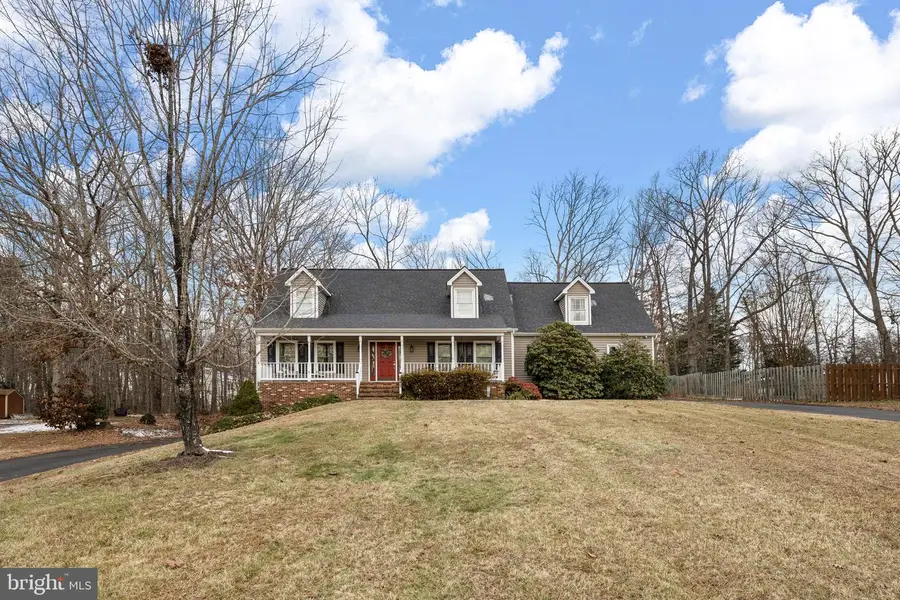 706 Stonewall Ln, Fredericksburg, VA 22407 - Image #2
