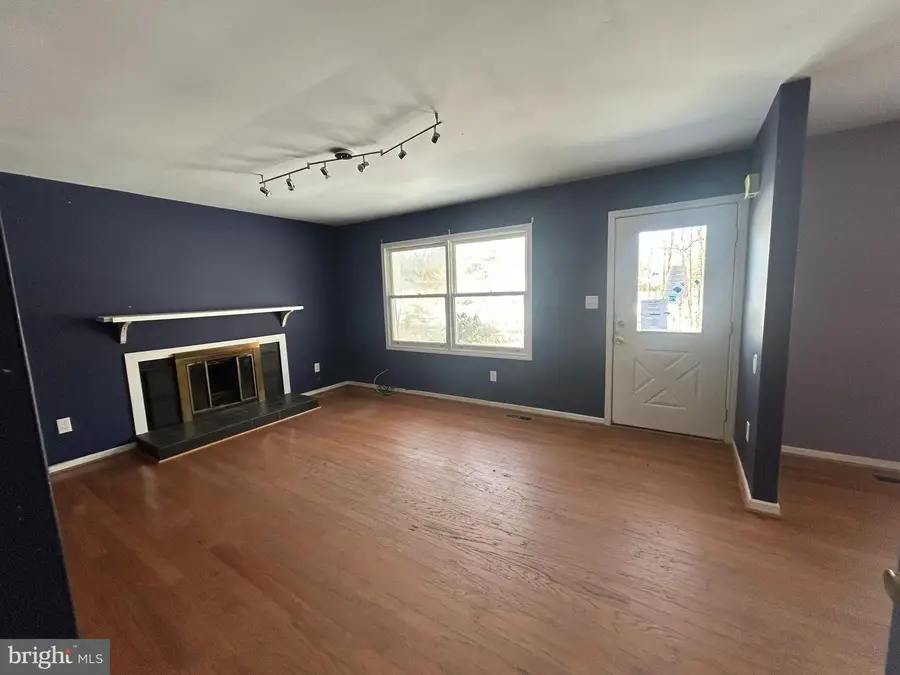 12609 Wesley Dr, Fredericksburg, VA 22407 - #2