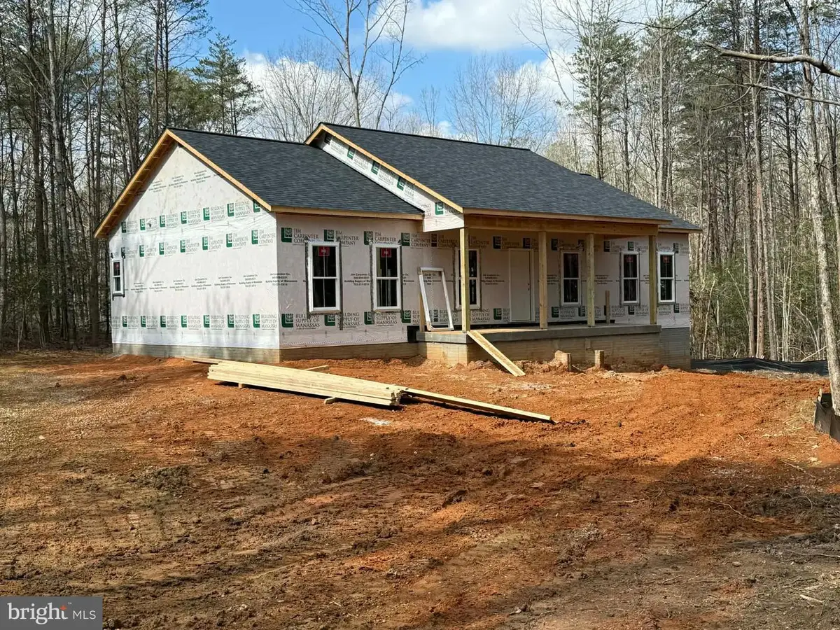 7128 Clover Green Dr, Spotsylvania, VA 22551 - #1