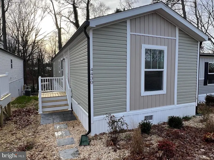 4430 Hotchkiss St, Fredericksburg, VA 22408 - #2