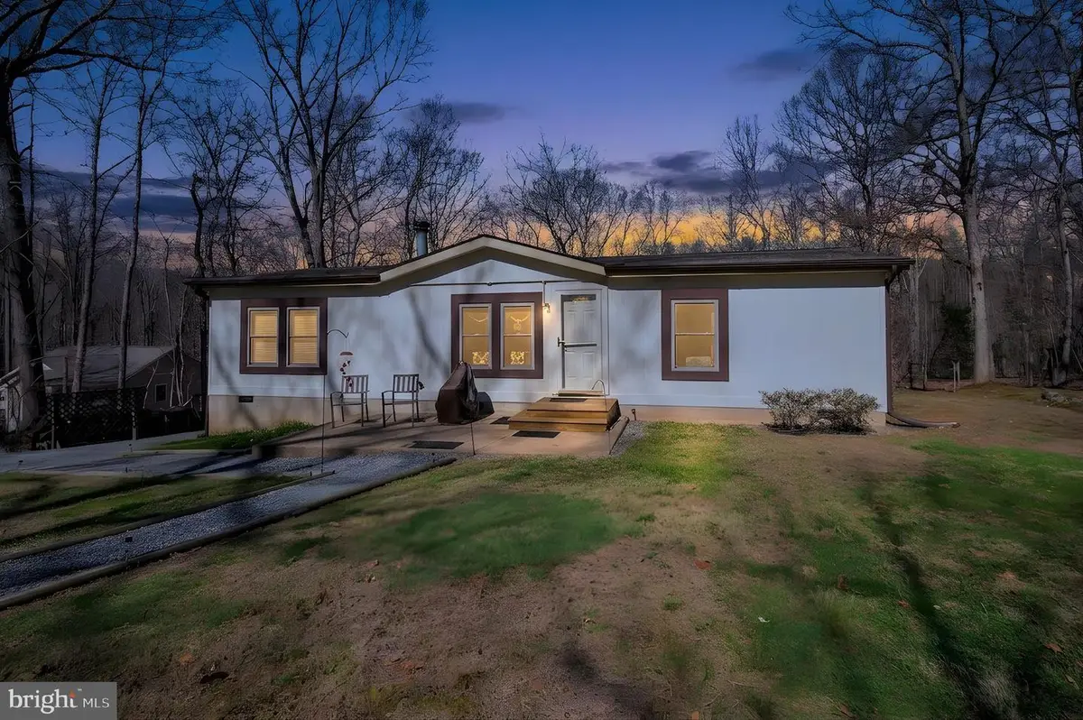 15109 Rose Valley Dr, Mineral, VA 23117 - #1
